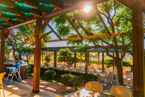 Royal Atlantis Spa & Resort