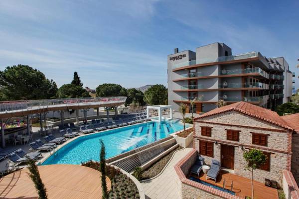 DoubleTree by Hilton Kusadasi