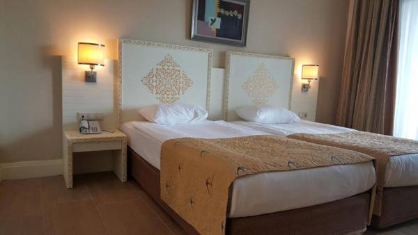 Crystal Admiral Resort Suites & Spa - Ultimate All Inclusive