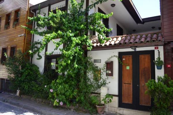 Villa Sphendone Suites