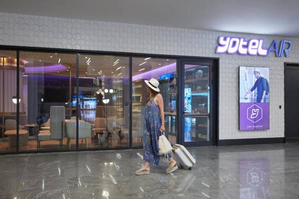 YOTELAIR Istanbul Airport Duty free - International Transit area