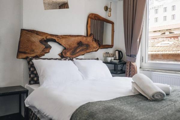 PANDAN KARAKOY SUİT