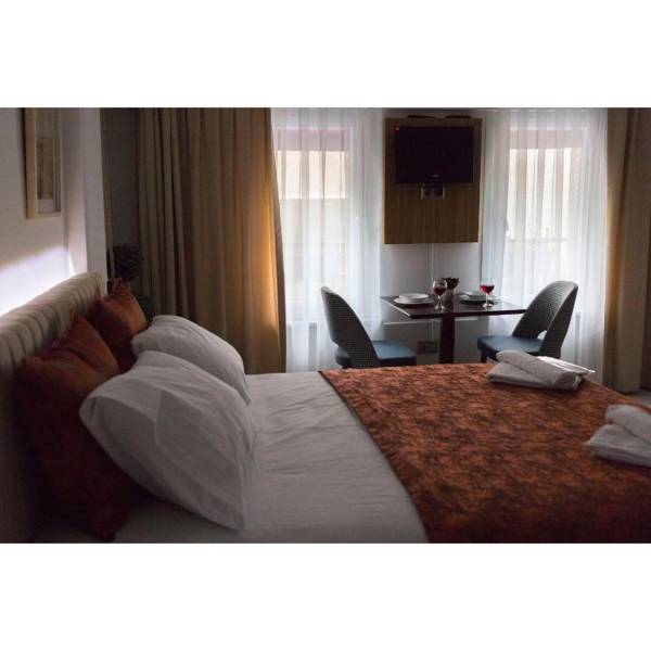 Galata Aristo Suites