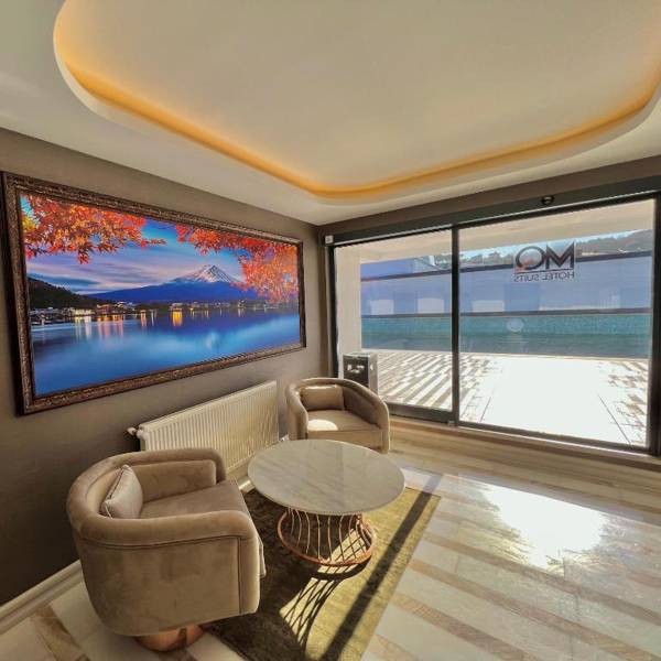 MQ Hotel Suites