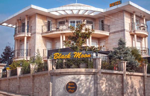 Blackmoon Villa Hotel