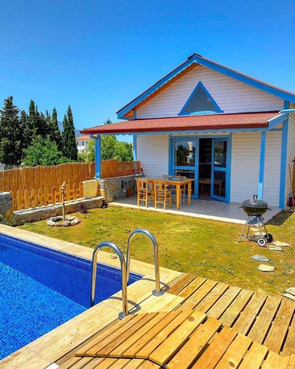 Villa Rengin (Havuzlu) Günlük Kiralık