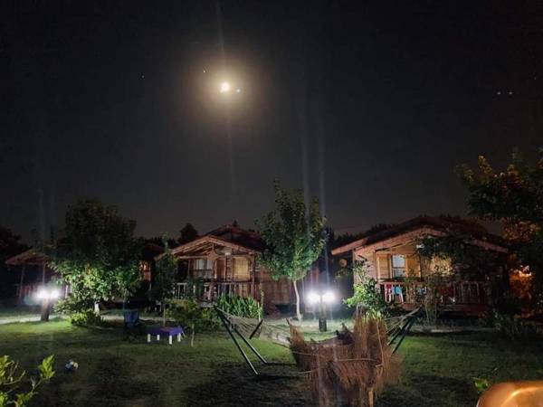 ÇIRALI NATURAL LİFE BUNGALOWS HOTEL