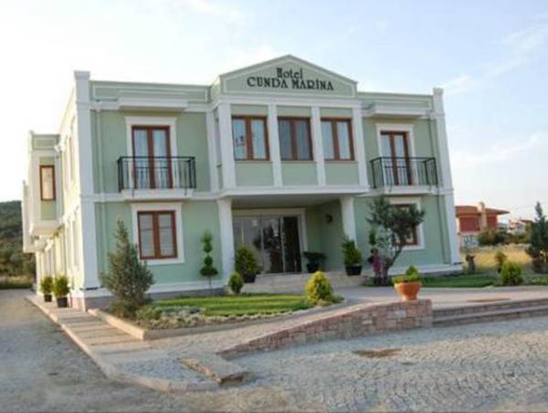 Ebruli Otel Cunda
