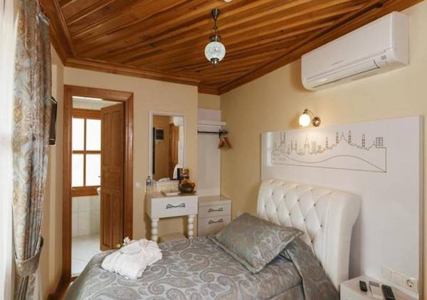 Goodman Hotel & Bistro