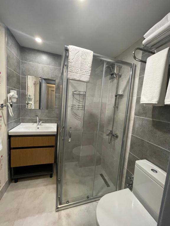 OPERA Boutique Hotel