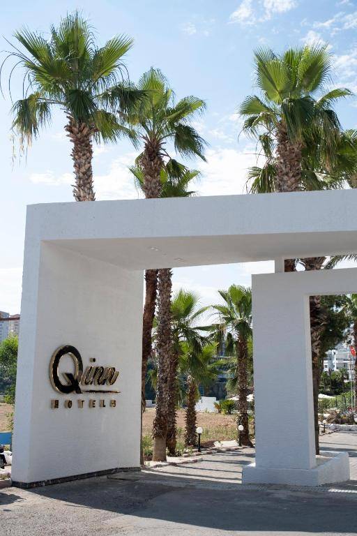 Qinn Hotel