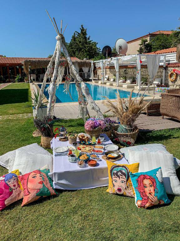 Kemerlihan Deluxe Hotel