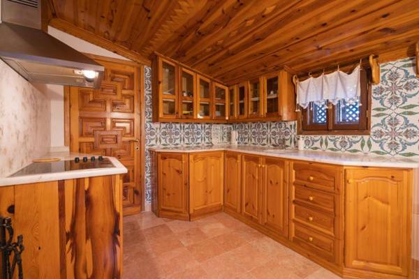 Liya Boutique Hotel & Suites