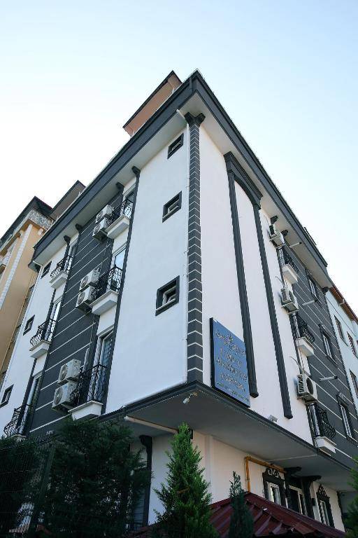 Umut Apartments