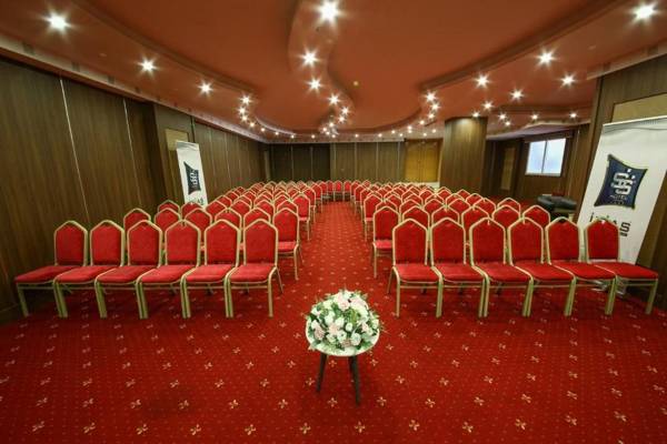 İsias HOTEL