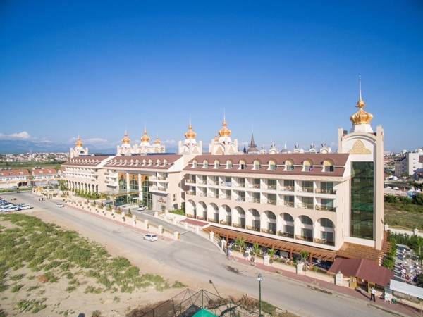 Side Crown Charm Palace Ultra All Inclusive