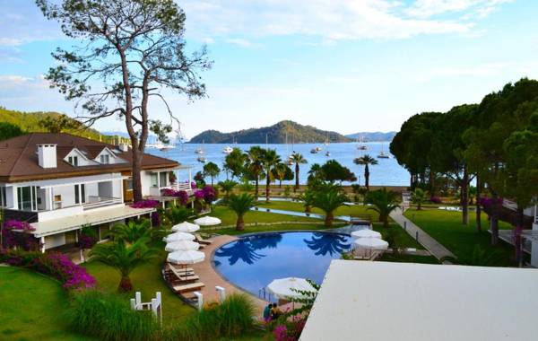 Topaz Suites by Villa Safiya