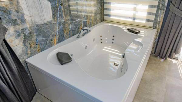 Söğüt 2 - 4 Bedroom with jacuzzi in Fethiye
