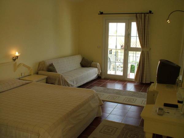Royal Park Club Artemisia Hotel