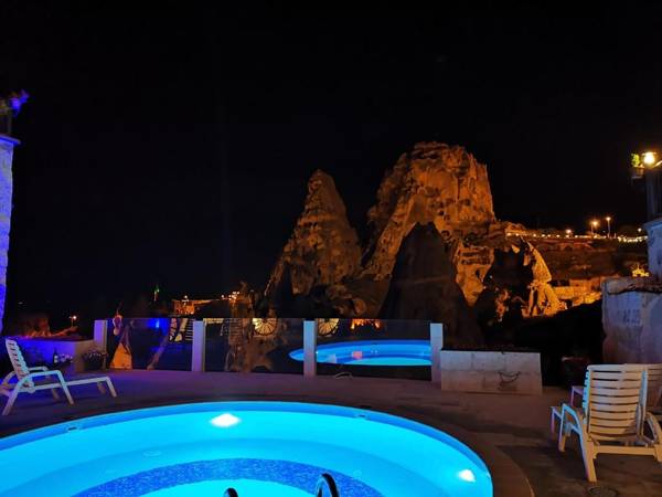 Hermes Cave Hotel