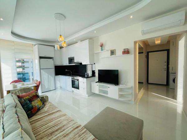 New modern view apartment. 5 min. from the sea