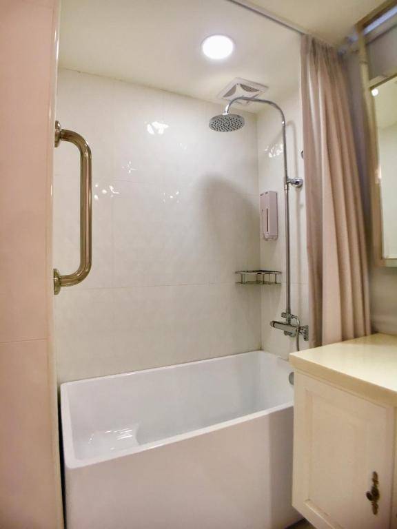 Royal Rose Hotel Linsen