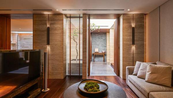 Villa 32 (Guests must be 16+)