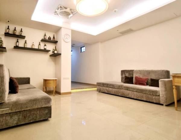 Shihlin Service Apartment