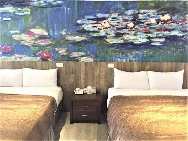 Art House Family Room-Garden