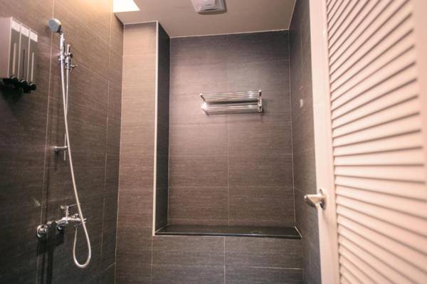 Kiwi Express Hotel-Taichung Station II