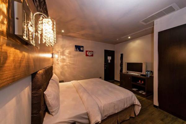 The Riverside Hotel Fashion