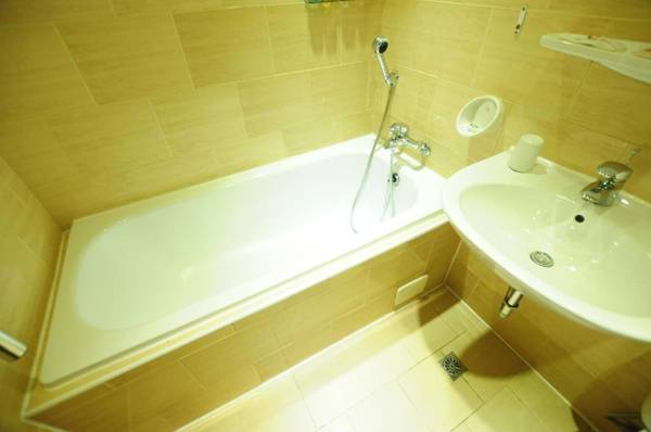 Kindness Hotel Wu-Jia