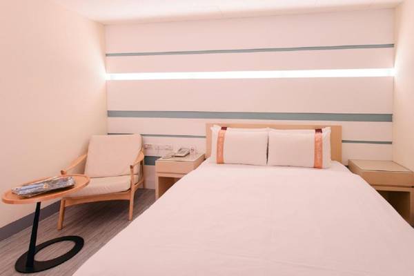 Kiwi Express Hotel - Kaohsiung Station