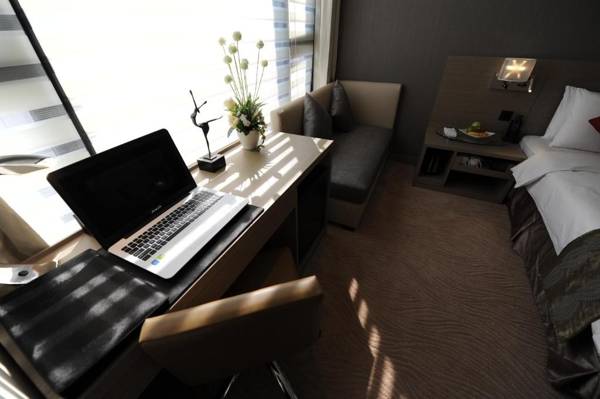 Kaohsiung International Plaza