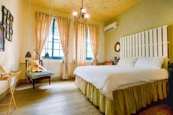 Rest Twenty Two Hotel