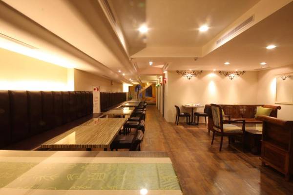 Moroccan Holiday Suite