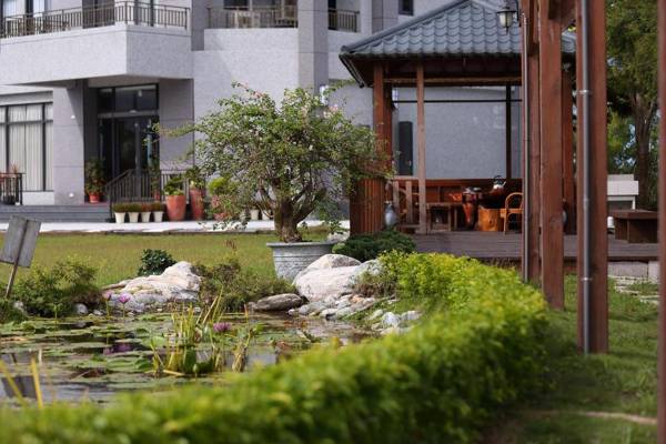 Flowers Bed and Breakfast