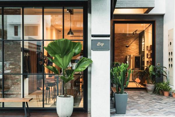 Boy apartment -Adult only