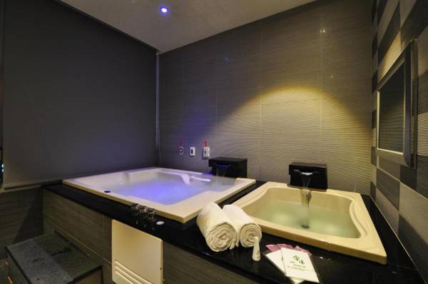 Jin Spa Resort Hotel