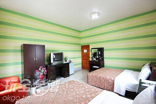 Reny Lake Warm Hostel