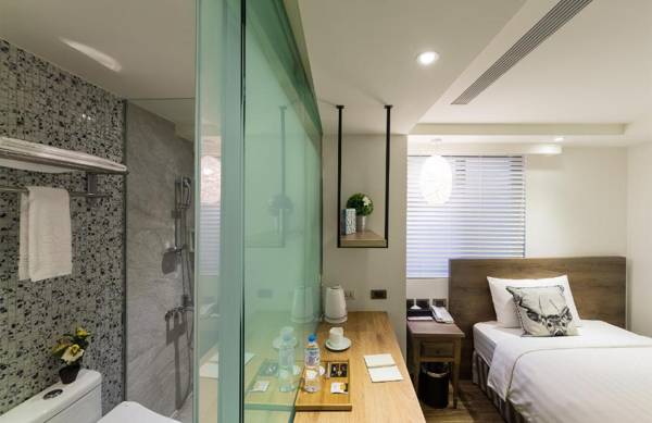 Lan Kwai Fong Garden Hotel