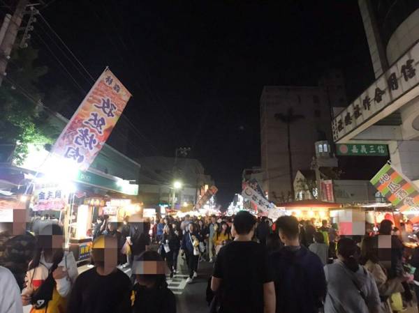 OROK【302】全新裝潢舒適雙人房/鄰近火車站和文化路夜市/Double/Nightmarket