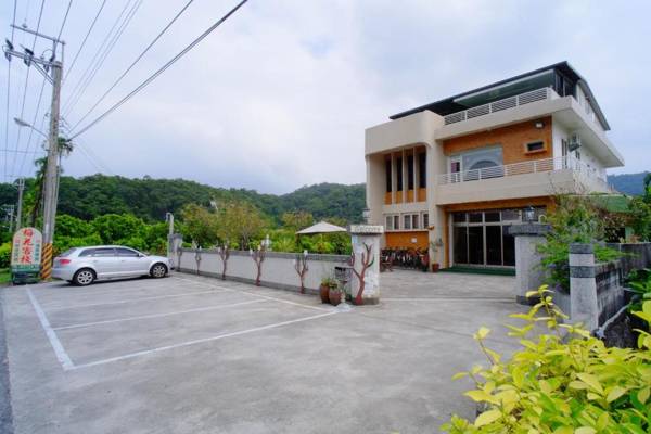Plum Blossom Inn Homestay