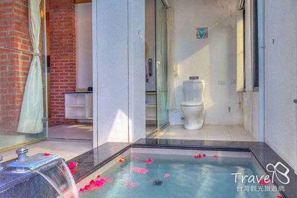 宜蘭包棟包層包房烤肉戲水親子民宿含建築師湧泉泡湯A館及非泡湯娘家B館Yilan House