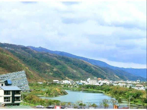 Meet Love at Pacific Ocean Turtle Island Bed and Breakfast