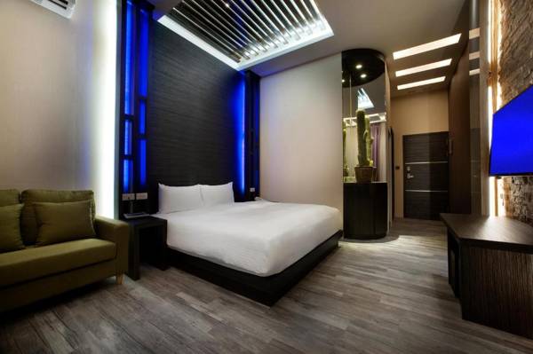 Two Fukun Hotel