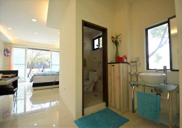 Sanyi Wei Wei Feng B&B