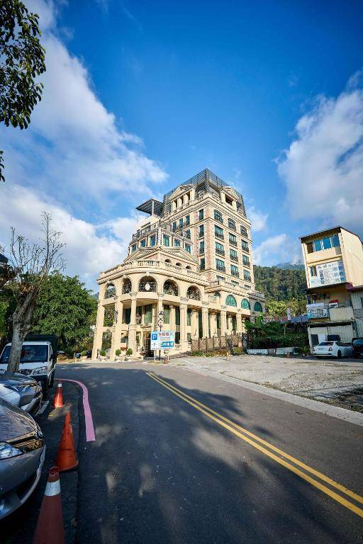 Sun Moon Lake Queen Castle Hotel 日月潭皇后古堡飯店