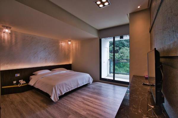 Taihe sun and the moon hostel