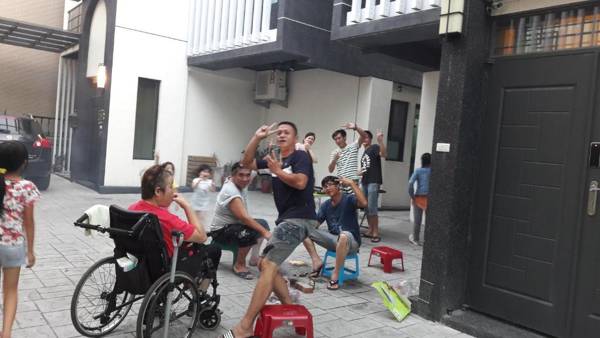 Touch 星空烤肉唱歌員工旅遊villa包棟寵物友善民宿